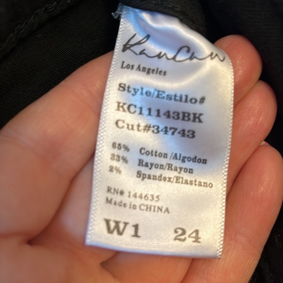 Black distressed jean shorts - Picture 5 of 5